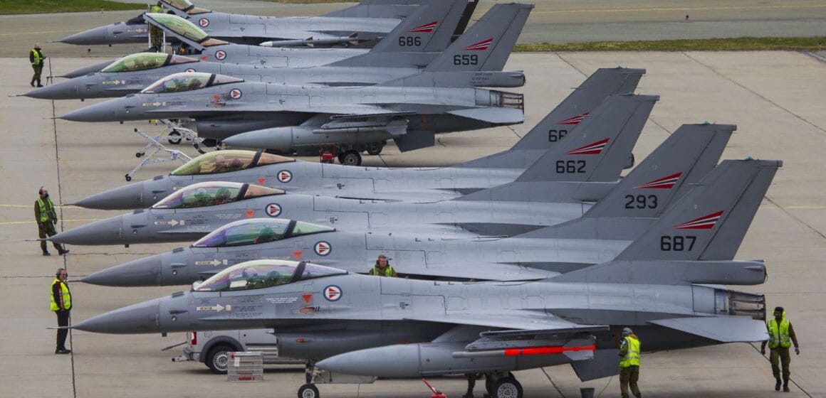 Румыния приобрела у Нидерландов 18 истребителей F-16 за один евро