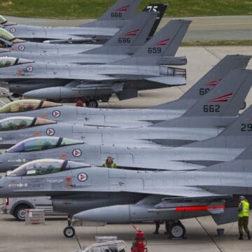 Румыния приобрела у Нидерландов 18 истребителей F-16 за один евро