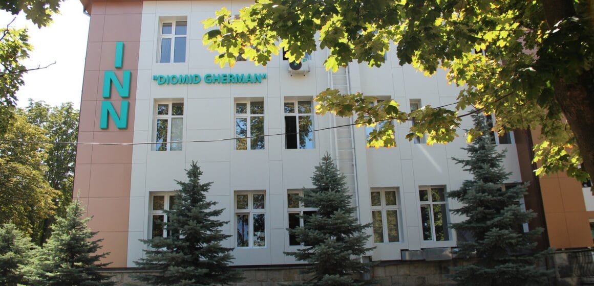 IMG_8629 Трагедия в Институте неврологии: пациент погиб после падения с третьего этажа