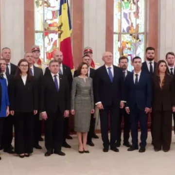 Правительство Мунтяну принесло присягу и вступило в должность