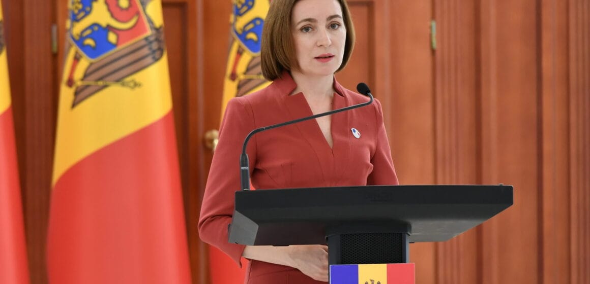 Доходы президента Молдовы в 2025 году: зарплата и зарубежные командировки
