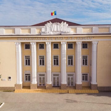 Caver_univer Университет Орадя: ликвидация вуза в Кагуле несёт риски для системы образования