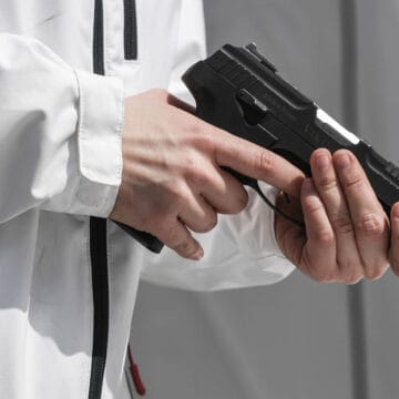 Новая статья УК: до 15 лет за трафик и переделку оружия