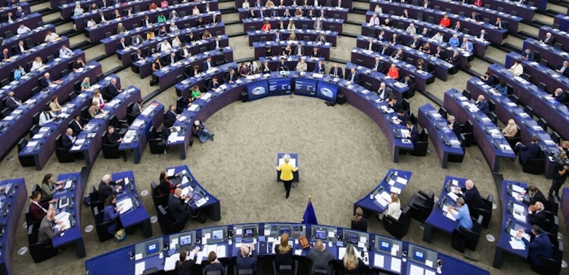 90 млрд евро для Украины: ЕС утвердил кредит на реформы и оборону