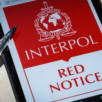 Интерпол под прицелом: Россия преследует критиков за рубежом