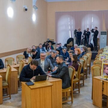 MAN отвечает PAS