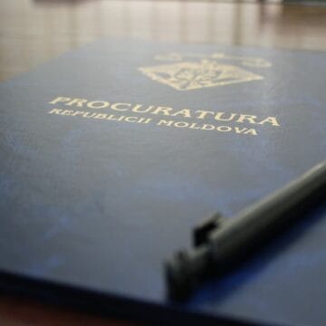 prokuratura Суд приговорил прокурора к реальному сроку
