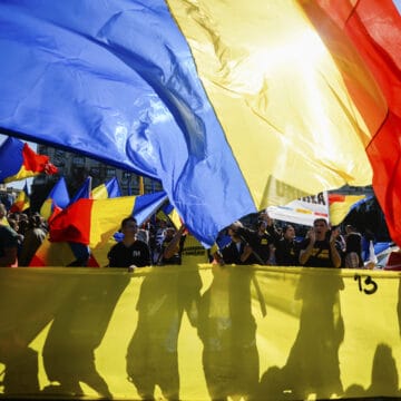 MITING - UNIRE - BASARABIA - ROMANIA Дору Петруци: референдум об объединении с Румынией не должен быть первым шагом