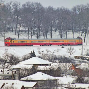 Железную дорогу Молдовы разделят на две структуры