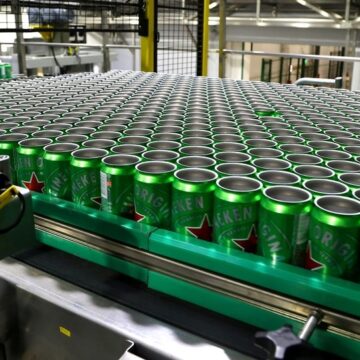 Падение спроса на пиво: Heineken сократит тысячи работников