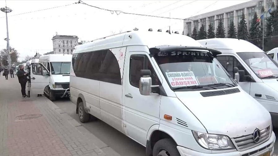 1754648100_transport_v1-1-900x505 Перевозчики проведут акцию протеста 12 февраля