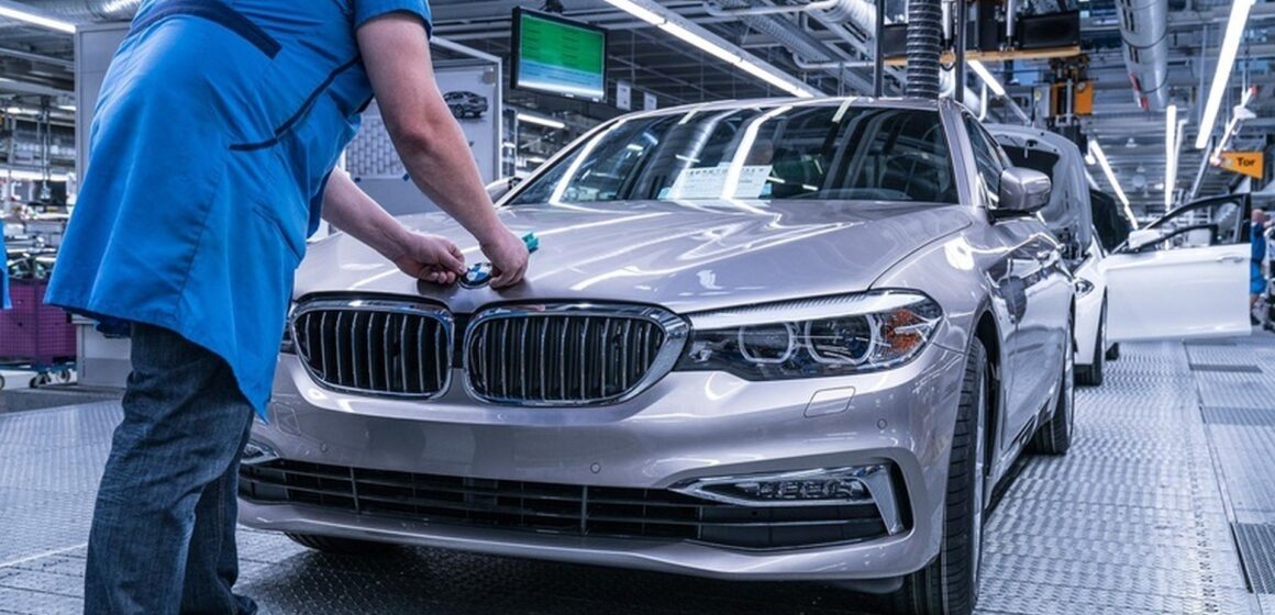 Ошибка при замене фильтра: BMW отзывает сотни тысяч новых авто из-за риска короткого замыкания