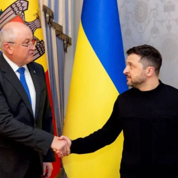 Молдова отправила в Киев гуманитарный груз с генераторами и пожарными машинами