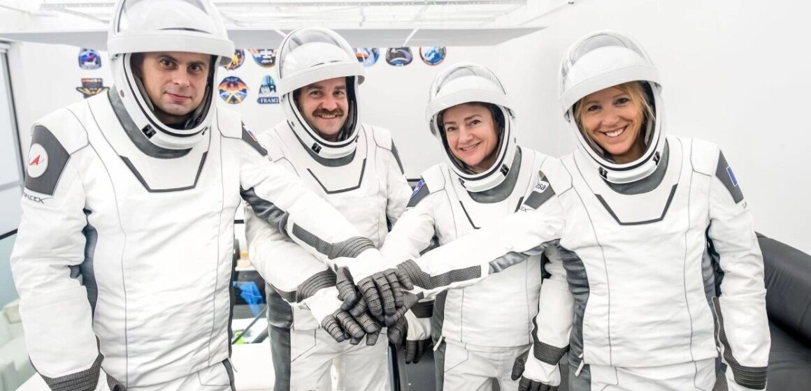 Космос вне политики: на МКС прибыла новая группа из США, Франции и России