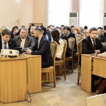 PAS предлагает ограничить выплаты мунсоветникам за заседания без кворума