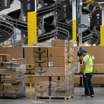 Amazon закрывает проект складских роботов Blue Jay из-за низкой эффективности