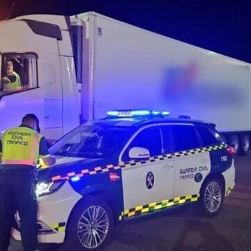 IpGs7MxI_for-driver.info «Почти бензоколонка»: молдаванин перекачивал дизель из фур в Испании
