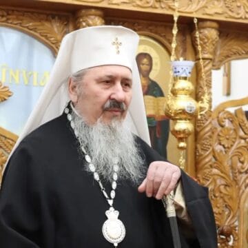 Литургия в Деренеу проведена на улице из-за запрета входа в церковь