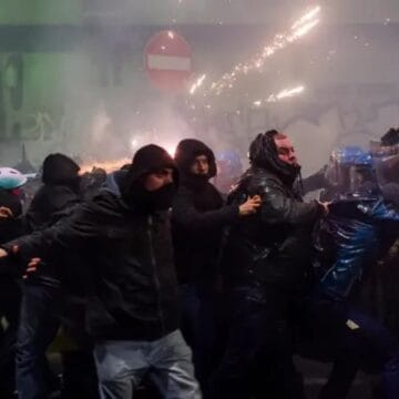 Протесты против Олимпиады в Милане переросли в столкновения с полицией