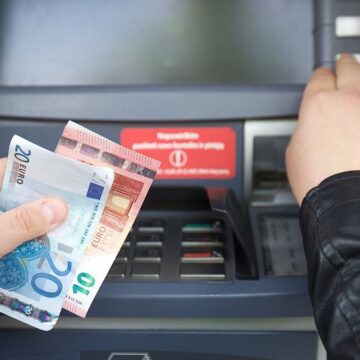 Не более 10 тысяч евро: Евросоюз устанавливает единый лимит на расчеты наличными