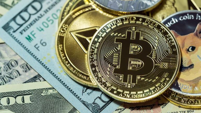 kriptovalyuta-v-rossii-i-ssha Криптоактивы под прицелом: Нидерланды готовят новый налог для владельцев цифровых валют