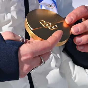 original Семь комплектов наград и новые рекорды в седьмой день Олимпиады