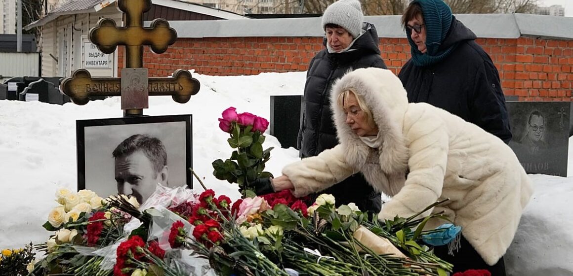 Вторая годовщина смерти Навального: Кремль «решительно» отвергает обвинения в убийстве