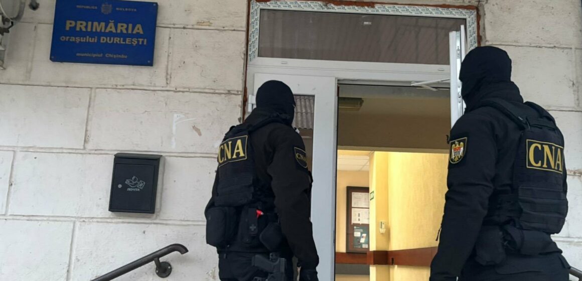 Подробности обысков в Дурлешть: примар города замешана в земельных схемах с ущербом в 15 миллионов леев
