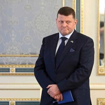wr-960 Associated Press: Валерий Залужный прервал молчание, обвинив Зеленского в провале контрнаступления 2023 года