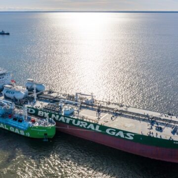 США рассматривают возможность смягчения санкций против российской нефти для стабилизации мирового рынка