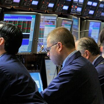 Криптоплощадки возглавили торги на фоне конфликта с Ираном при закрытых традиционных рынках