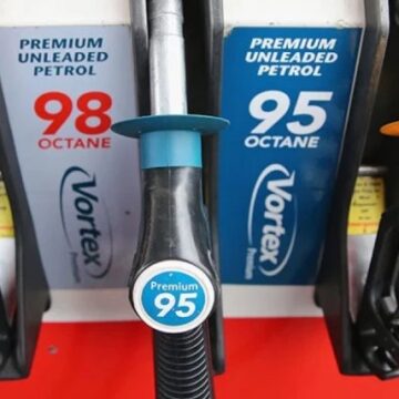 Водителям на заметку: АЗС не имеют права ограничивать продажу топлива, если оно есть в наличии