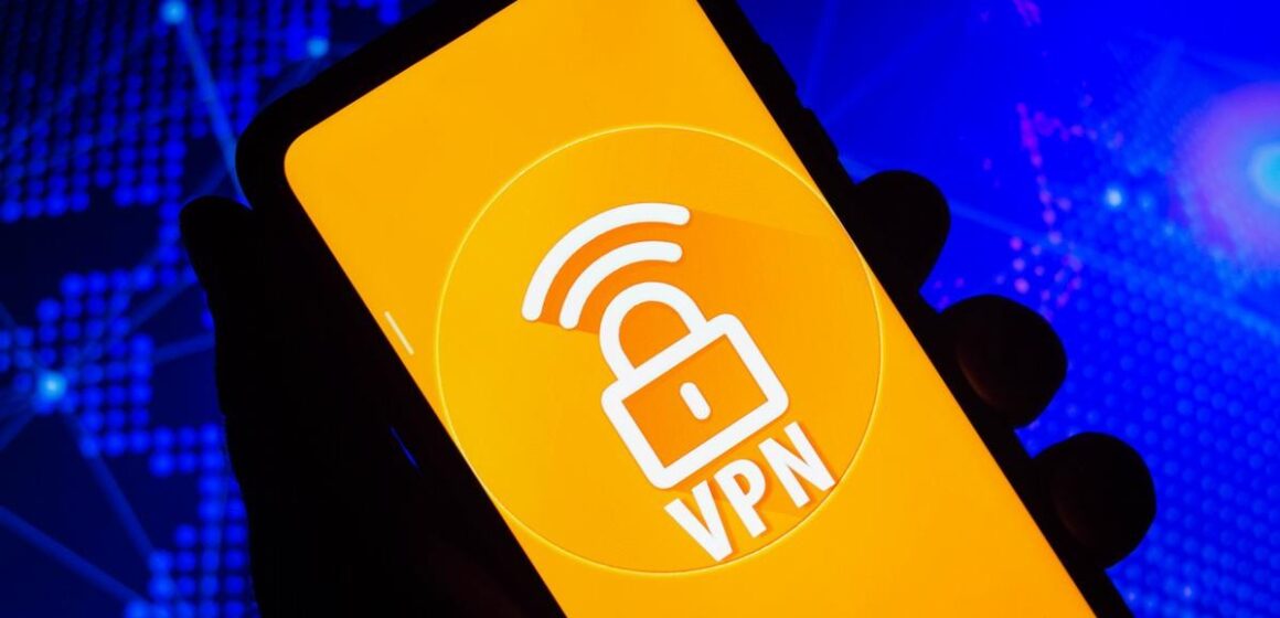 Apple удалила ряд VPN-клиентов из российского App Store по требованию Роскомнадзора