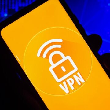 Apple удалила ряд VPN-клиентов из российского App Store по требованию Роскомнадзора