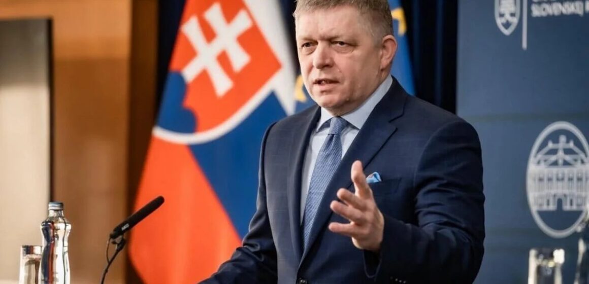 68466103dc836344187258 Госизмена и злоупотребление властью: Роберт Фицо под следствием