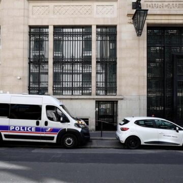 Полиция Парижа предотвратила взрыв у американского банка: след ведет в Snapchat