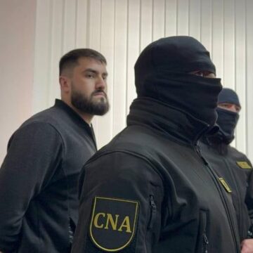 Мэр Кэушень, обвиняемый по делу о коррупции, помещен под арест на 30 суток