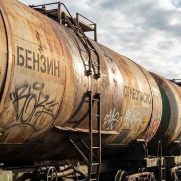 benzin_cisterna Правительство РФ вводит полный запрет на экспорт бензина с 1 апреля