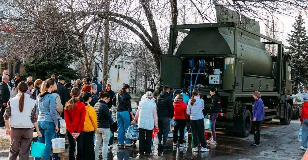 Румыния и ЕС помогают Молдове справиться с нефтяным загрязнением Днестра: спецматериалы и спутниковый мониторинг