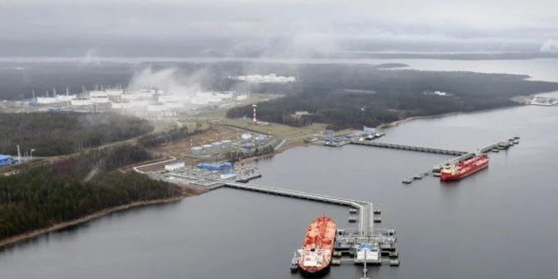 Массированная атака дронов на Северо-Западе РФ: нанесен удар по нефтепорту Приморск