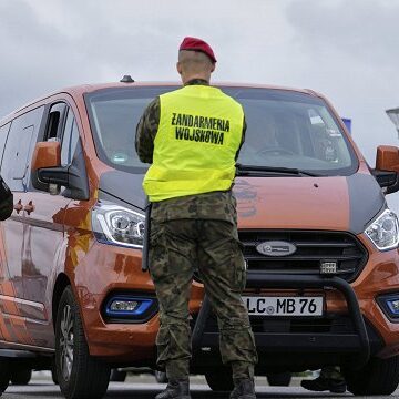 Польша продлила погранконтроль на границах с Германией и Литвой до октября