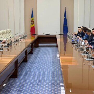 usatii_opozitia_munteanu_guvern_25326 Премьер принял предложение Ренато Усатого о координации действий в условиях ЧП