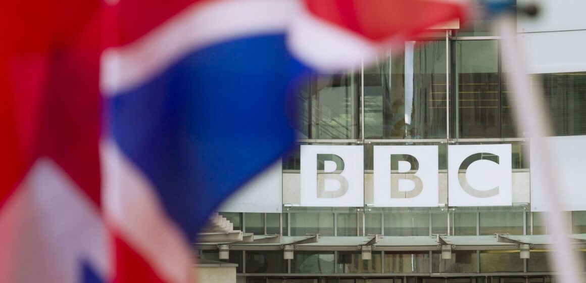 BBC объявила о крупнейшем за 15 лет сокращении штата: под увольнение попадут до 2000 человек