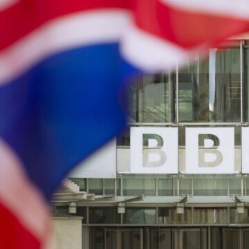 1549197513_0_23_3245_1848_1920x0_80_0_0_7c9084f38b5cb47b023554d8b8981eab BBC объявила о крупнейшем за 15 лет сокращении штата: под увольнение попадут до 2000 человек