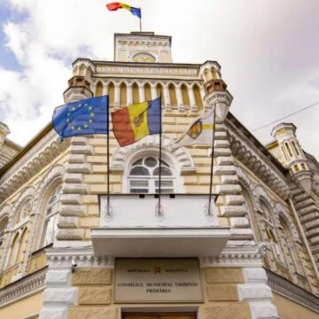 Налоги в столице: новые тарифы на парковку, такси и благоустройство