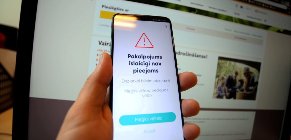 Латвийские банки полностью исключают русский язык из мобильных приложений и интернет-банкинга
