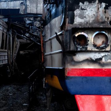 Россия ударила по железной дороге в Запорожье, один погибший