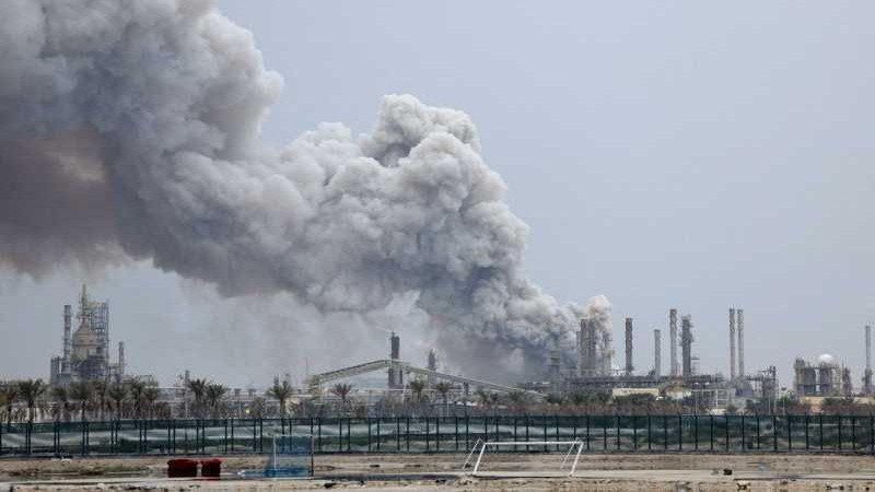 Bahrain_050426 Энергетические объекты в Персидском заливе пострадали от новых атак Ирана