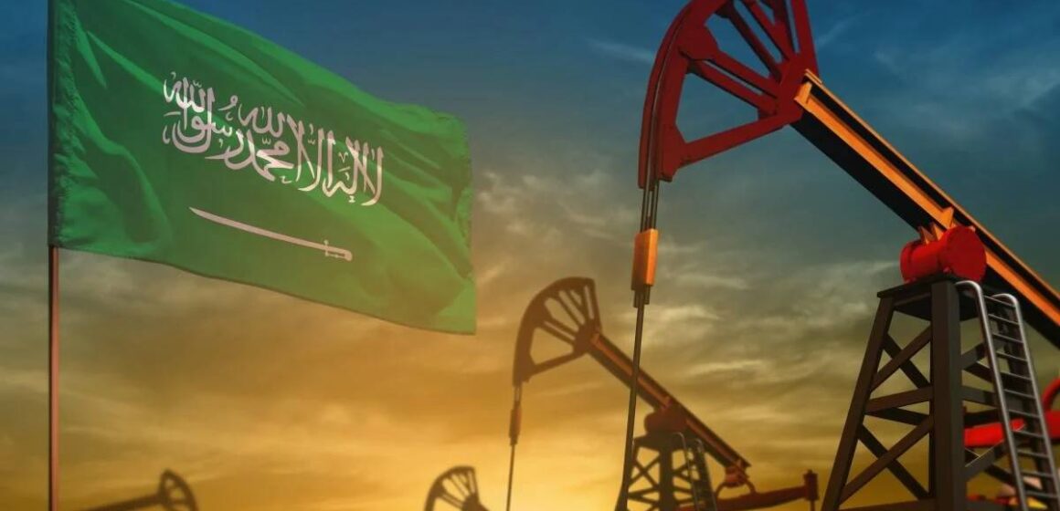 Цены на нефть идут вверх: Саудовская Аравия резко повышает стоимость сырья на фоне конфликта