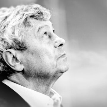 IMG_1975 Умер Мирча Луческу — легендарный тренер и символ румынского футбола